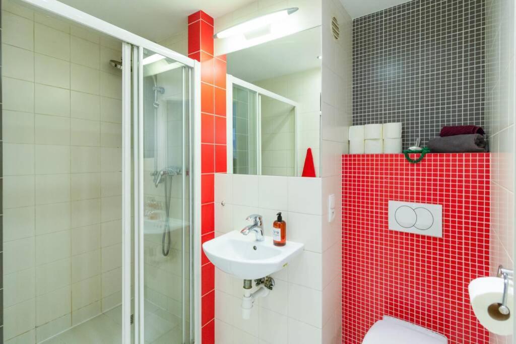 Cupcake 2 Bedroom Loft Apt In Location! Appartement *