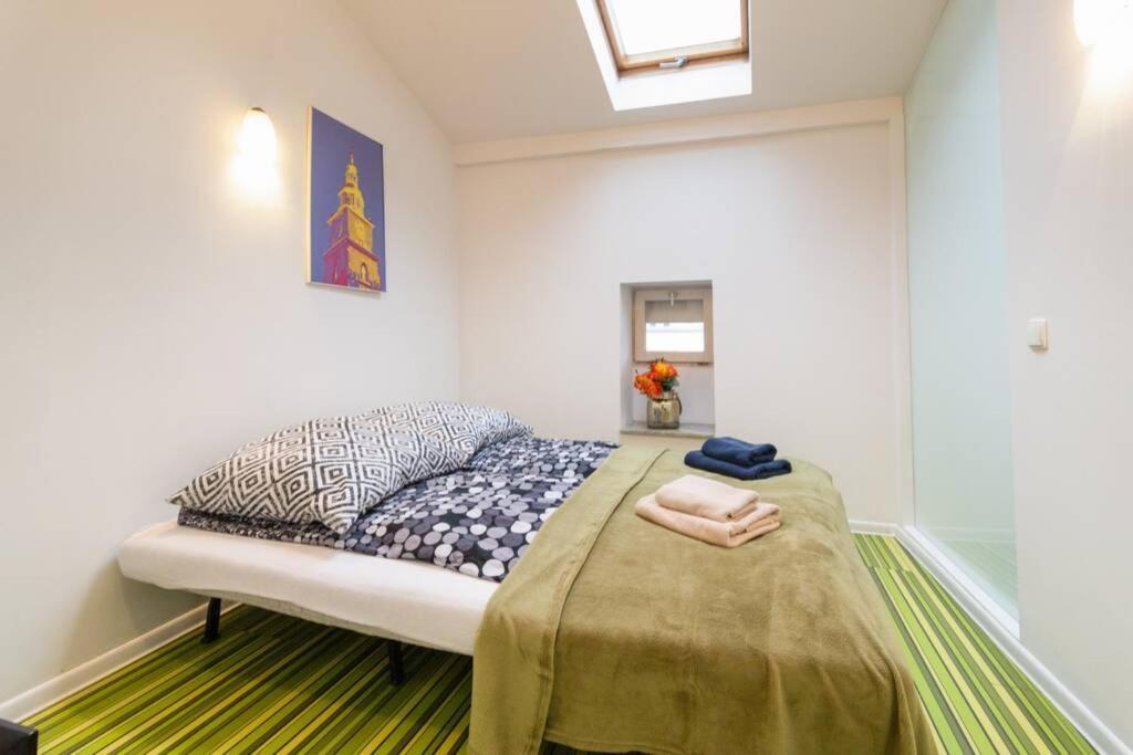 Cupcake 2 Bedroom Loft Apt In Location! * Krakau